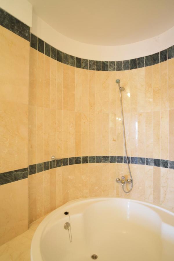 Colonial Suite Адехе Экстерьер фото